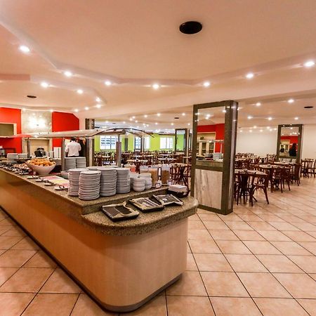 ホテル Brasil Express Balneário Camboriú エクステリア 写真