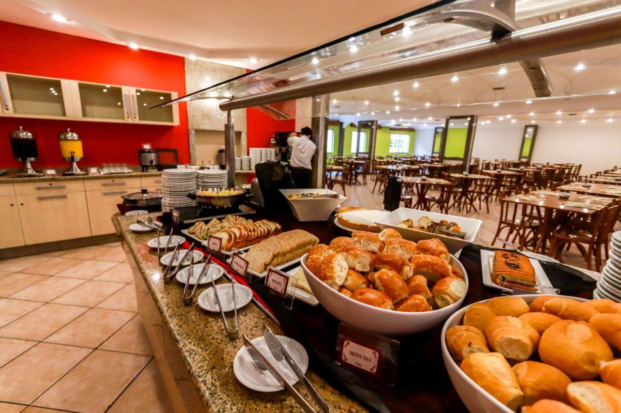 ホテル Brasil Express Balneário Camboriú エクステリア 写真